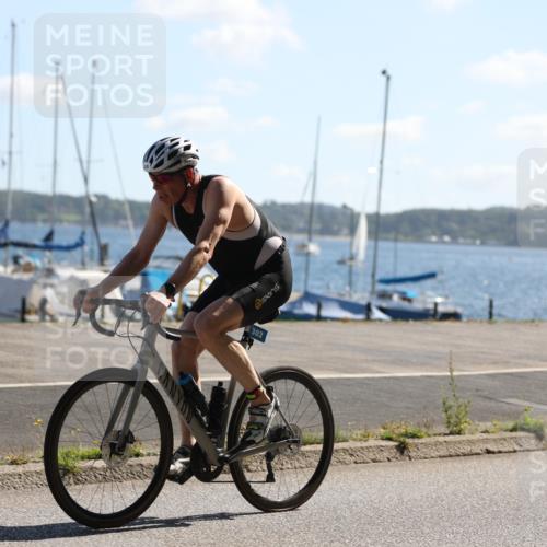 17.08.2025 - KN Förde Triathlon 2025 Yannick Fuchs http://msf.ph/oto/8623319 17.08.2025 11:14:42 Radfahren 296, 303, 328, 352, 361, 369, 372, 606, 610, 263, 306, 349, 389 meine-sportfotos.de