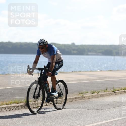 17.08.2025 - KN Förde Triathlon 2025 Yannick Fuchs http://msf.ph/oto/8623331 17.08.2025 11:14:45 Radfahren 296, 361, 369, 372, 606, 610, 303, 328, 349, 352 meine-sportfotos.de