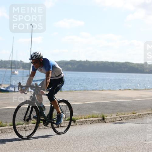 17.08.2025 - KN Förde Triathlon 2025 Yannick Fuchs http://msf.ph/oto/8623335 17.08.2025 11:14:45 Radfahren 296, 361, 369, 372, 606, 610, 303, 328, 349, 352 meine-sportfotos.de