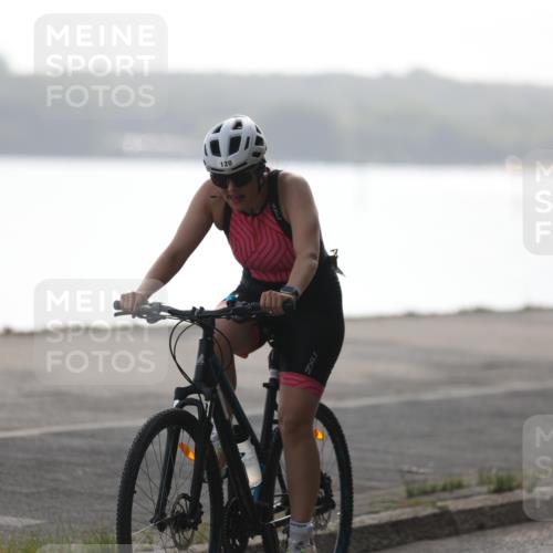 17.08.2025 - KN Förde Triathlon 2025 Yannick Fuchs http://msf.ph/oto/8623357 17.08.2025 09:57:49 Radfahren 120, 150, 243 meine-sportfotos.de