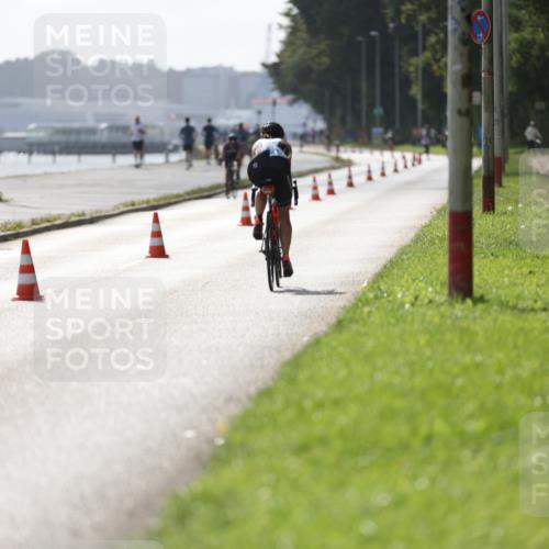 17.08.2025 - KN Förde Triathlon 2025 Yannick Fuchs http://msf.ph/oto/8623497 17.08.2025 09:58:51 Radfahren 228, 180, 200, 228, 238 meine-sportfotos.de