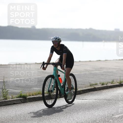 17.08.2025 - KN Förde Triathlon 2025 Yannick Fuchs http://msf.ph/oto/8623534 17.08.2025 09:59:38 Radfahren 140, 187, 144, 204, 246 meine-sportfotos.de