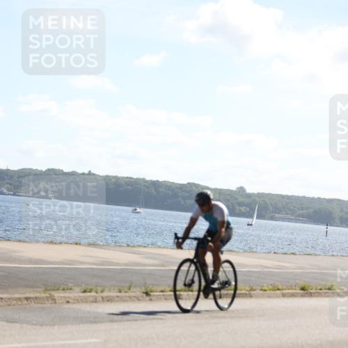 17.08.2025 - KN Förde Triathlon 2025 Yannick Fuchs http://msf.ph/oto/8623609 17.08.2025 11:16:28 Radfahren 297, 361, 632, 642, 303 meine-sportfotos.de