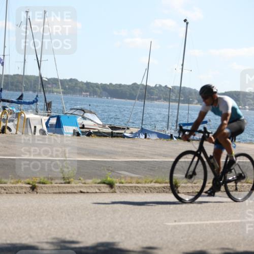 17.08.2025 - KN Förde Triathlon 2025 Yannick Fuchs http://msf.ph/oto/8623614 17.08.2025 11:16:28 Radfahren 297, 361, 632, 642, 303 meine-sportfotos.de