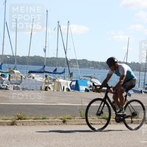 17.08.2025 - KN Förde Triathlon 2025 Yannick Fuchs http://msf.ph/oto/8623616 17.08.2025 11:16:28 Radfahren 297, 361, 632, 642, 303 meine-sportfotos.de