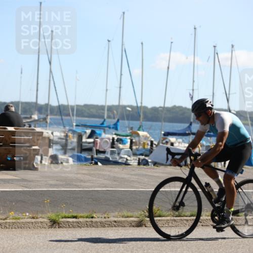 17.08.2025 - KN Förde Triathlon 2025 Yannick Fuchs http://msf.ph/oto/8623617 17.08.2025 11:16:29 Radfahren 297, 361, 632, 642 meine-sportfotos.de