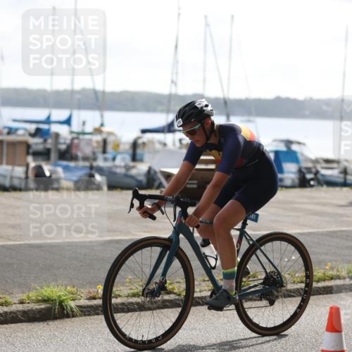 17.08.2025 - KN Förde Triathlon 2025 Yannick Fuchs http://msf.ph/oto/8623677 17.08.2025 10:01:00 Radfahren 153, 164, 181, 200, 213, 137, 238 meine-sportfotos.de