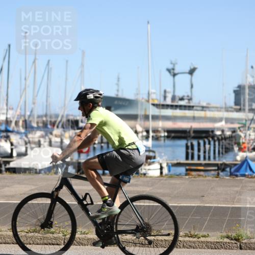 17.08.2025 - KN Förde Triathlon 2025 Yannick Fuchs http://msf.ph/oto/8623740 17.08.2025 11:17:51 Radfahren 335, 385, 628, 304, 310, 319, 368, 608, 618, 626 meine-sportfotos.de
