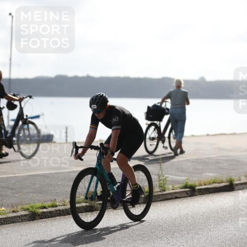 17.08.2025 - KN Förde Triathlon 2025 Yannick Fuchs http://msf.ph/oto/8623745 17.08.2025 10:01:57 Radfahren 189, 221, 179, 192, 240, 241, 248 meine-sportfotos.de