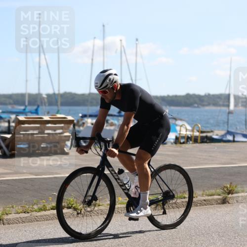 17.08.2025 - KN Förde Triathlon 2025 Yannick Fuchs http://msf.ph/oto/8623954 17.08.2025 11:20:46 Radfahren 265, 267, 283, 318, 338, 358, 605, 634, 267, 334 meine-sportfotos.de