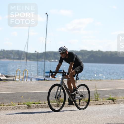 17.08.2025 - KN Förde Triathlon 2025 Yannick Fuchs http://msf.ph/oto/8624080 17.08.2025 11:24:20 Radfahren 263, 271, 329, 350, 352, 354, 380, 642, 345, 642 meine-sportfotos.de