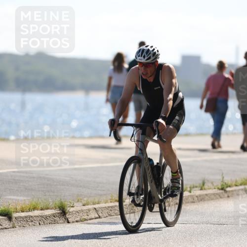 17.08.2025 - KN Förde Triathlon 2025 Yannick Fuchs http://msf.ph/oto/8624102 17.08.2025 11:24:47 Radfahren 303, 306, 389, 370, 621 meine-sportfotos.de
