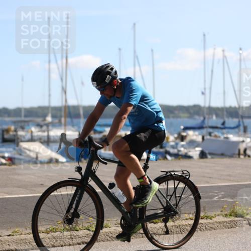 17.08.2025 - KN Förde Triathlon 2025 Yannick Fuchs http://msf.ph/oto/8624145 17.08.2025 11:25:28 Radfahren 261, 285, 295, 296, 330, 377, 617, 629, 630, 632, 633, 266, 384, 609 meine-sportfotos.de