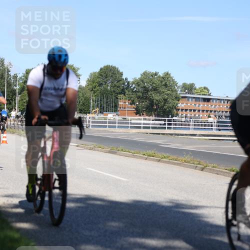 17.08.2025 - KN Förde Triathlon 2025 Yannick Fuchs http://msf.ph/oto/8624183 17.08.2025 11:25:40 Radfahren 288, 296, 307, 332, 349, 372, 610, 642, 296, 617, 629, 630, 632, 633 meine-sportfotos.de