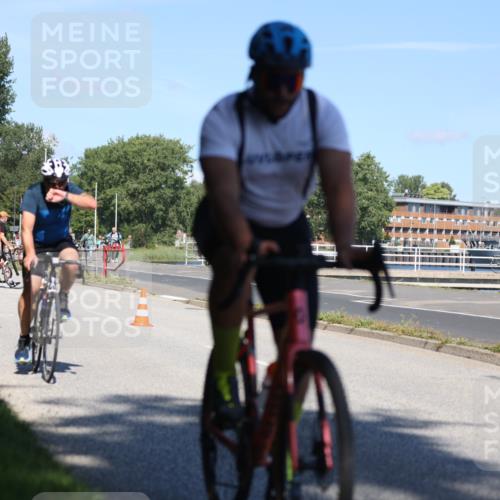 17.08.2025 - KN Förde Triathlon 2025 Yannick Fuchs http://msf.ph/oto/8624185 17.08.2025 11:25:40 Radfahren 288, 296, 307, 332, 349, 372, 610, 642, 296, 617, 629, 630, 632, 633 meine-sportfotos.de