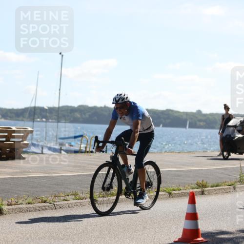 17.08.2025 - KN Förde Triathlon 2025 Yannick Fuchs http://msf.ph/oto/8624209 17.08.2025 11:25:55 Radfahren 310, 345, 353, 354, 361, 368, 612, 614, 619, 623, 643, 332, 351, 622, 642 meine-sportfotos.de