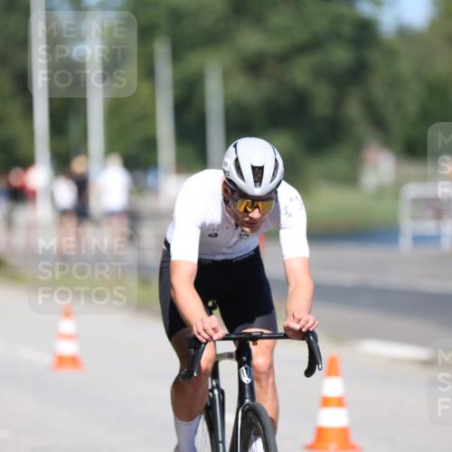17.08.2025 - KN Förde Triathlon 2025 Yannick Fuchs http://msf.ph/oto/8624268 17.08.2025 11:27:37 Radfahren 299, 332, 361, 368, 608, 623, 628, 636, 310, 368, 622 meine-sportfotos.de