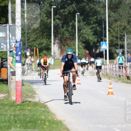17.08.2025 - KN Förde Triathlon 2025 Yannick Fuchs http://msf.ph/oto/8624307 17.08.2025 11:28:01 Radfahren 264, 297, 304, 320, 369, 626, 282, 319, 320, 323, 382, 627 meine-sportfotos.de