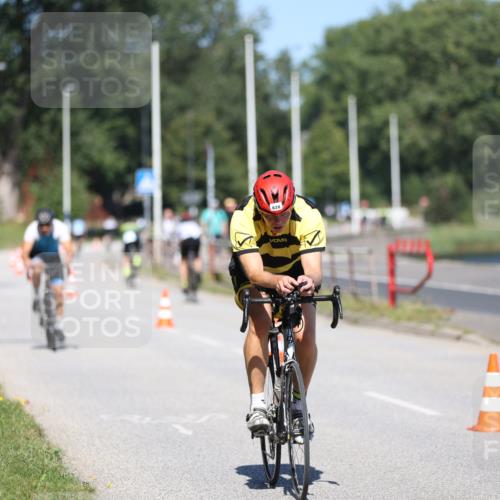 17.08.2025 - KN Förde Triathlon 2025 Yannick Fuchs http://msf.ph/oto/8624314 17.08.2025 11:28:06 Radfahren 297, 304, 369, 626, 264, 282, 320 meine-sportfotos.de