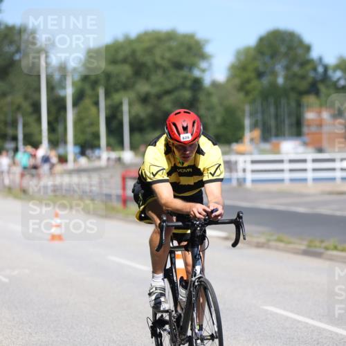 17.08.2025 - KN Förde Triathlon 2025 Yannick Fuchs http://msf.ph/oto/8624316 17.08.2025 11:28:06 Radfahren 297, 304, 369, 626, 264, 282, 320 meine-sportfotos.de