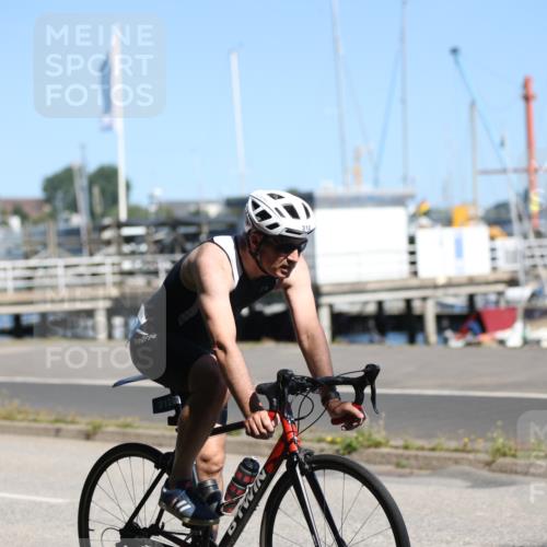 17.08.2025 - KN Förde Triathlon 2025 Yannick Fuchs http://msf.ph/oto/8624361 17.08.2025 11:31:07 Radfahren 267, 275, 287, 302, 312, 325, 607, 631, 270, 334 meine-sportfotos.de