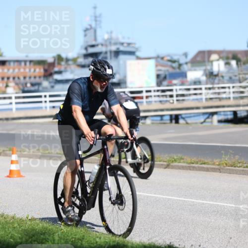 17.08.2025 - KN Förde Triathlon 2025 Yannick Fuchs http://msf.ph/oto/8624482 17.08.2025 11:32:23 Radfahren 281, 306, 338, 364, 375, 379, 389, 306, 389, 611 meine-sportfotos.de