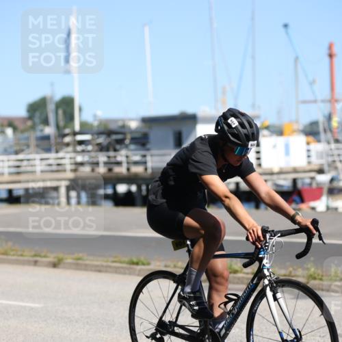 17.08.2025 - KN Förde Triathlon 2025 Yannick Fuchs http://msf.ph/oto/8624498 17.08.2025 11:32:33 Radfahren 291, 324, 363, 375, 604, 364 meine-sportfotos.de