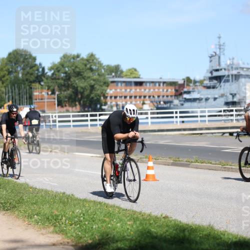17.08.2025 - KN Förde Triathlon 2025 Yannick Fuchs http://msf.ph/oto/8624582 17.08.2025 11:33:30 Radfahren 280, 284, 311, 329, 339, 341, 350, 371, 374, 633, 642, 280, 284, 296, 327, 601 meine-sportfotos.de