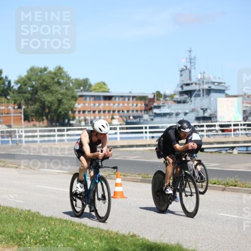 17.08.2025 - KN Förde Triathlon 2025 Yannick Fuchs http://msf.ph/oto/8624685 17.08.2025 11:34:54 Radfahren 271, 295, 296, 353, 354, 362, 372, 619, 633, 642, 643, 303, 328, 354, 363, 608 meine-sportfotos.de