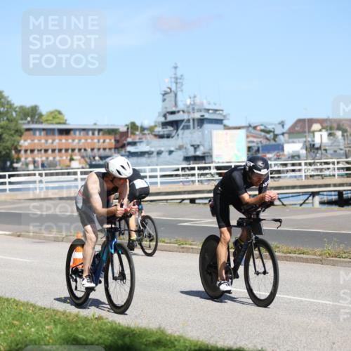 17.08.2025 - KN Förde Triathlon 2025 Yannick Fuchs http://msf.ph/oto/8624686 17.08.2025 11:34:54 Radfahren 271, 295, 296, 353, 354, 362, 372, 619, 633, 642, 643, 303, 328, 354, 363, 608 meine-sportfotos.de