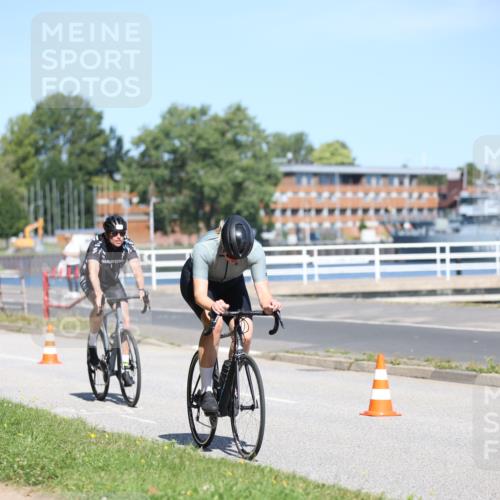 17.08.2025 - KN Förde Triathlon 2025 Yannick Fuchs http://msf.ph/oto/8624717 17.08.2025 11:35:17 Radfahren 329, 345, 350, 371, 374, 601, 610, 613, 638, 350, 617 meine-sportfotos.de
