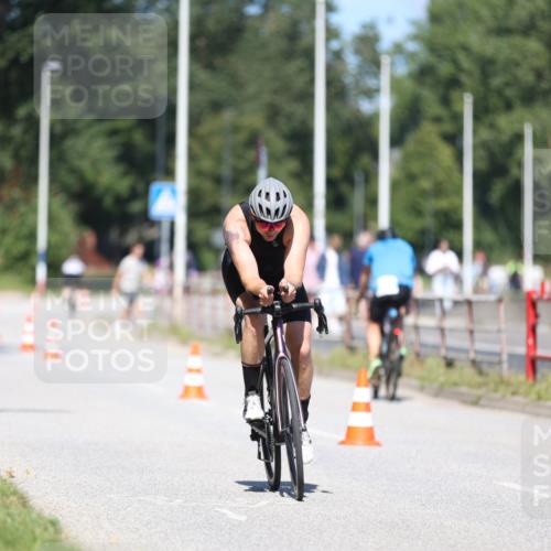 17.08.2025 - KN Förde Triathlon 2025 Yannick Fuchs http://msf.ph/oto/8624908 17.08.2025 11:37:33 Radfahren 308, 332, 368, 606, 614, 636, 377, 380, 614 meine-sportfotos.de