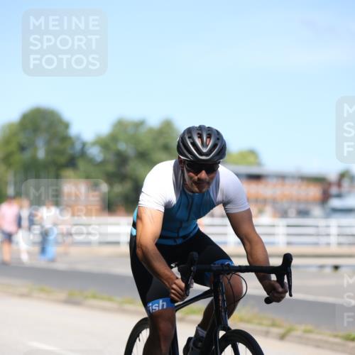 17.08.2025 - KN Förde Triathlon 2025 Yannick Fuchs http://msf.ph/oto/8624912 17.08.2025 11:38:09 Radfahren 285, 297, 612, 618, 621, 622, 319, 337, 352, 359, 612, 630 meine-sportfotos.de