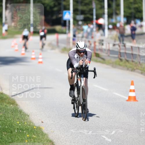 17.08.2025 - KN Förde Triathlon 2025 Yannick Fuchs http://msf.ph/oto/8624929 17.08.2025 11:38:52 Radfahren 304, 615, 627, 282, 626 meine-sportfotos.de