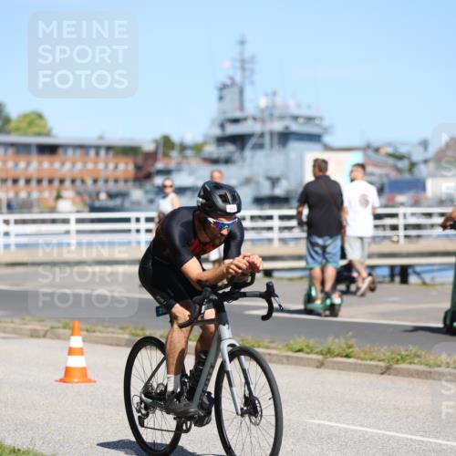 17.08.2025 - KN Förde Triathlon 2025 Yannick Fuchs http://msf.ph/oto/8624983 17.08.2025 11:40:50 Radfahren 318, 346, 358, 364 meine-sportfotos.de