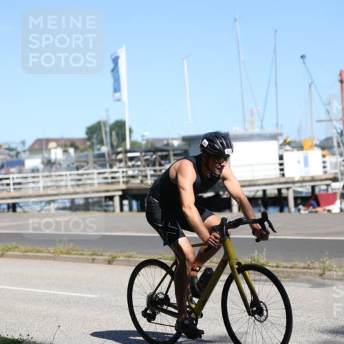 17.08.2025 - KN Förde Triathlon 2025 Yannick Fuchs http://msf.ph/oto/8625145 17.08.2025 11:43:55 Radfahren 311, 327, 338, 348, 355, 360, 362, 613, 638, 341, 607, 632 meine-sportfotos.de