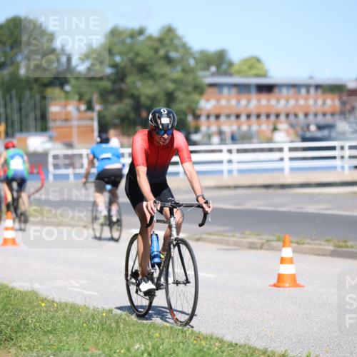 17.08.2025 - KN Förde Triathlon 2025 Yannick Fuchs http://msf.ph/oto/8625155 17.08.2025 11:44:01 Radfahren 302, 311, 355, 327, 338, 348, 360, 362, 613, 638 meine-sportfotos.de
