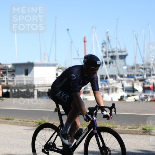 17.08.2025 - KN Förde Triathlon 2025 Yannick Fuchs http://msf.ph/oto/8625175 17.08.2025 11:44:18 Radfahren 325, 329, 350, 371, 642, 343, 374 meine-sportfotos.de