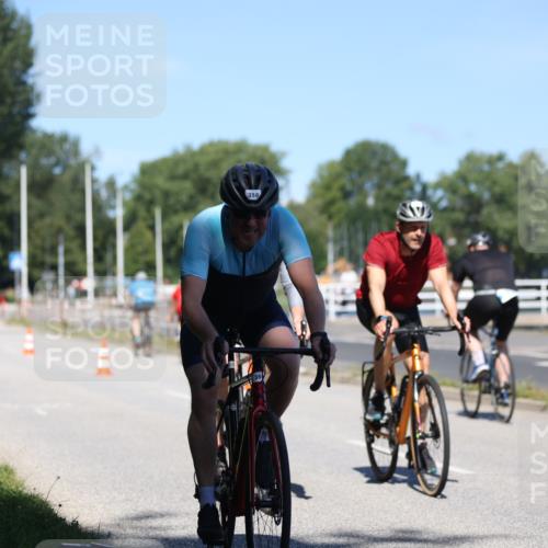 17.08.2025 - KN Förde Triathlon 2025 Yannick Fuchs http://msf.ph/oto/8625274 17.08.2025 11:46:08 Radfahren 328, 329, 330, 350, 363, 371, 609, 326, 372, 619 meine-sportfotos.de
