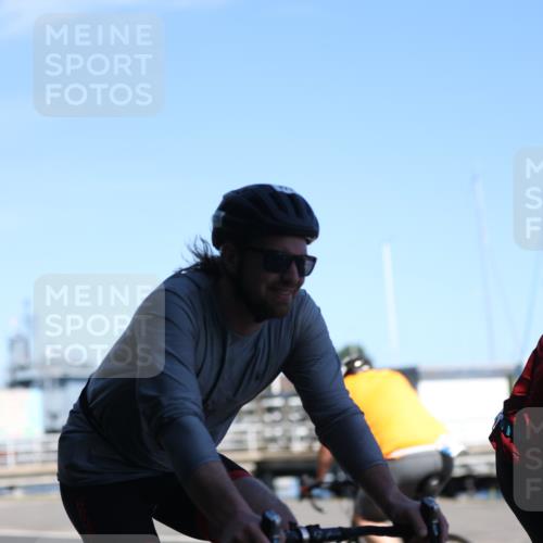 17.08.2025 - KN Förde Triathlon 2025 Yannick Fuchs http://msf.ph/oto/8625277 17.08.2025 11:46:09 Radfahren 328, 329, 330, 350, 363, 371, 609, 326, 363, 372, 619 meine-sportfotos.de