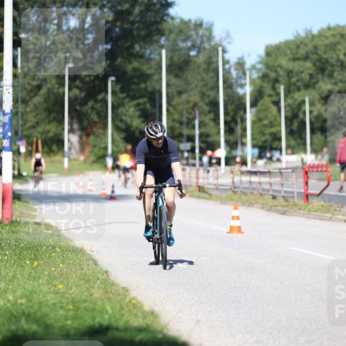17.08.2025 - KN Förde Triathlon 2025 Yannick Fuchs http://msf.ph/oto/8625287 17.08.2025 11:46:19 Radfahren 330, 345, 356, 373, 330, 609 meine-sportfotos.de