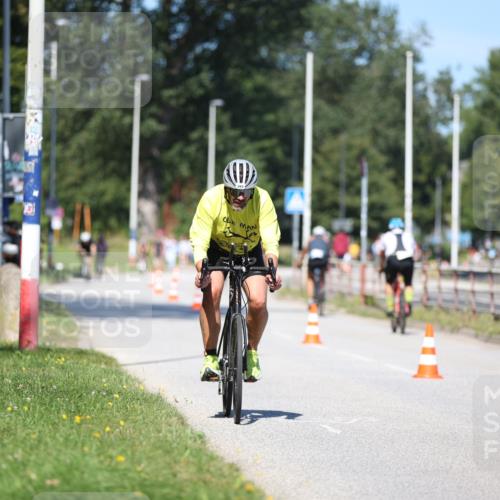 17.08.2025 - KN Förde Triathlon 2025 Yannick Fuchs http://msf.ph/oto/8625306 17.08.2025 11:47:13 Radfahren 365, 622, 380, 610 meine-sportfotos.de
