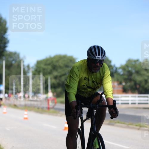 17.08.2025 - KN Förde Triathlon 2025 Yannick Fuchs http://msf.ph/oto/8625310 17.08.2025 11:47:15 Radfahren 365, 622, 623, 610, 622 meine-sportfotos.de