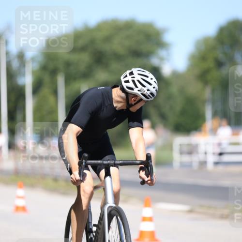 17.08.2025 - KN Förde Triathlon 2025 Yannick Fuchs http://msf.ph/oto/8625313 17.08.2025 11:47:24 Radfahren 285, 354, 368, 614, 623, 629, 630, 635, 639, 365 meine-sportfotos.de