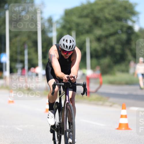 17.08.2025 - KN Förde Triathlon 2025 Yannick Fuchs http://msf.ph/oto/8625320 17.08.2025 11:47:27 Radfahren 285, 353, 354, 368, 614, 623, 624, 629, 630, 635, 639, 623 meine-sportfotos.de