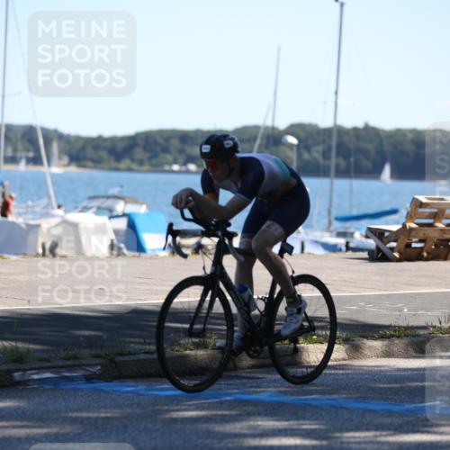17.08.2025 - KN Förde Triathlon 2025 Yannick Fuchs http://msf.ph/oto/8625414 17.08.2025 12:43:33 Radfahren 402, 408 meine-sportfotos.de
