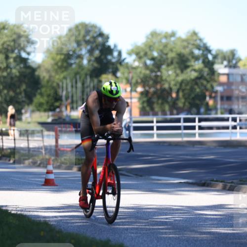 17.08.2025 - KN Förde Triathlon 2025 Yannick Fuchs http://msf.ph/oto/8628097 17.08.2025 14:55:53 Radfahren 5, 7, 9, 10, 16 meine-sportfotos.de
