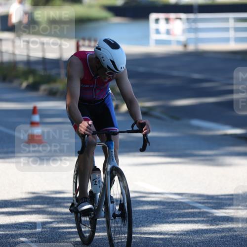 17.08.2025 - KN Förde Triathlon 2025 Yannick Fuchs http://msf.ph/oto/8628121 17.08.2025 14:57:30 Radfahren 7, 8 meine-sportfotos.de
