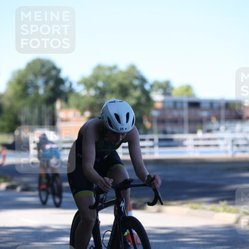 17.08.2025 - KN Förde Triathlon 2025 Yannick Fuchs http://msf.ph/oto/8628130 17.08.2025 15:03:21 Radfahren 35, 18 meine-sportfotos.de