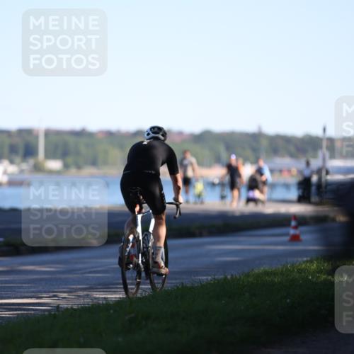17.08.2025 - KN Förde Triathlon 2025 Yannick Fuchs http://msf.ph/oto/8628234 17.08.2025 15:20:59 Radfahren 1, 7, 10, 15, 10, 11 meine-sportfotos.de